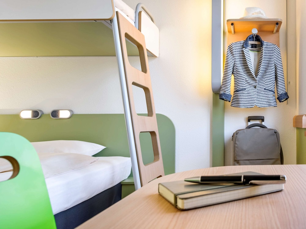 Ibis Budget Menton 36/66
