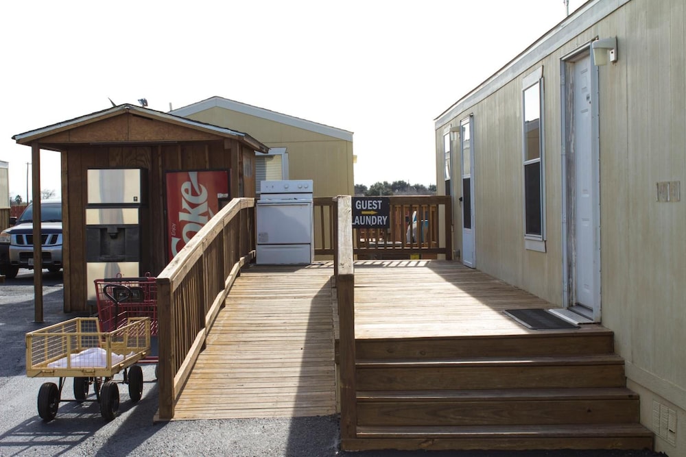 Cotulla Mobile Home 36/40