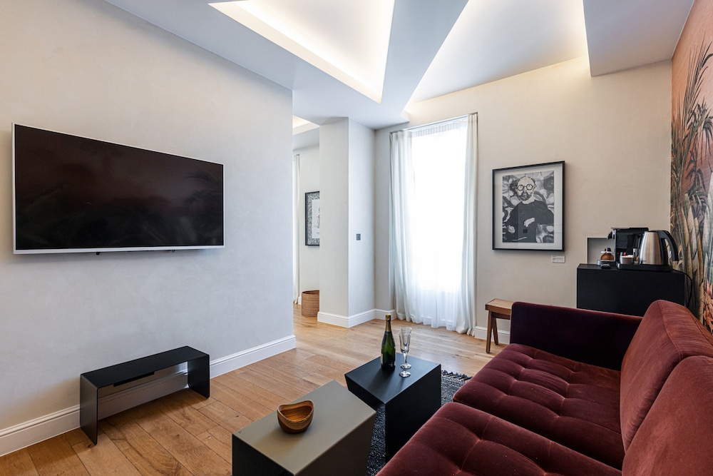 Le Dortoir Multi Storey Luxury Suites 34/50