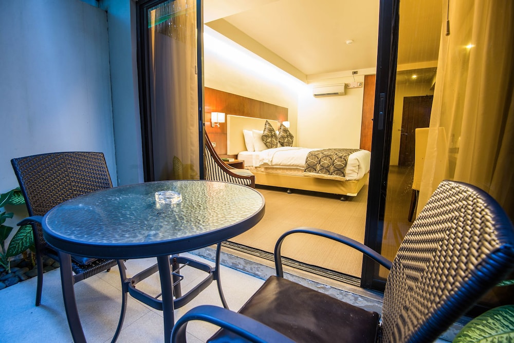 Ariana Hotel 41/61