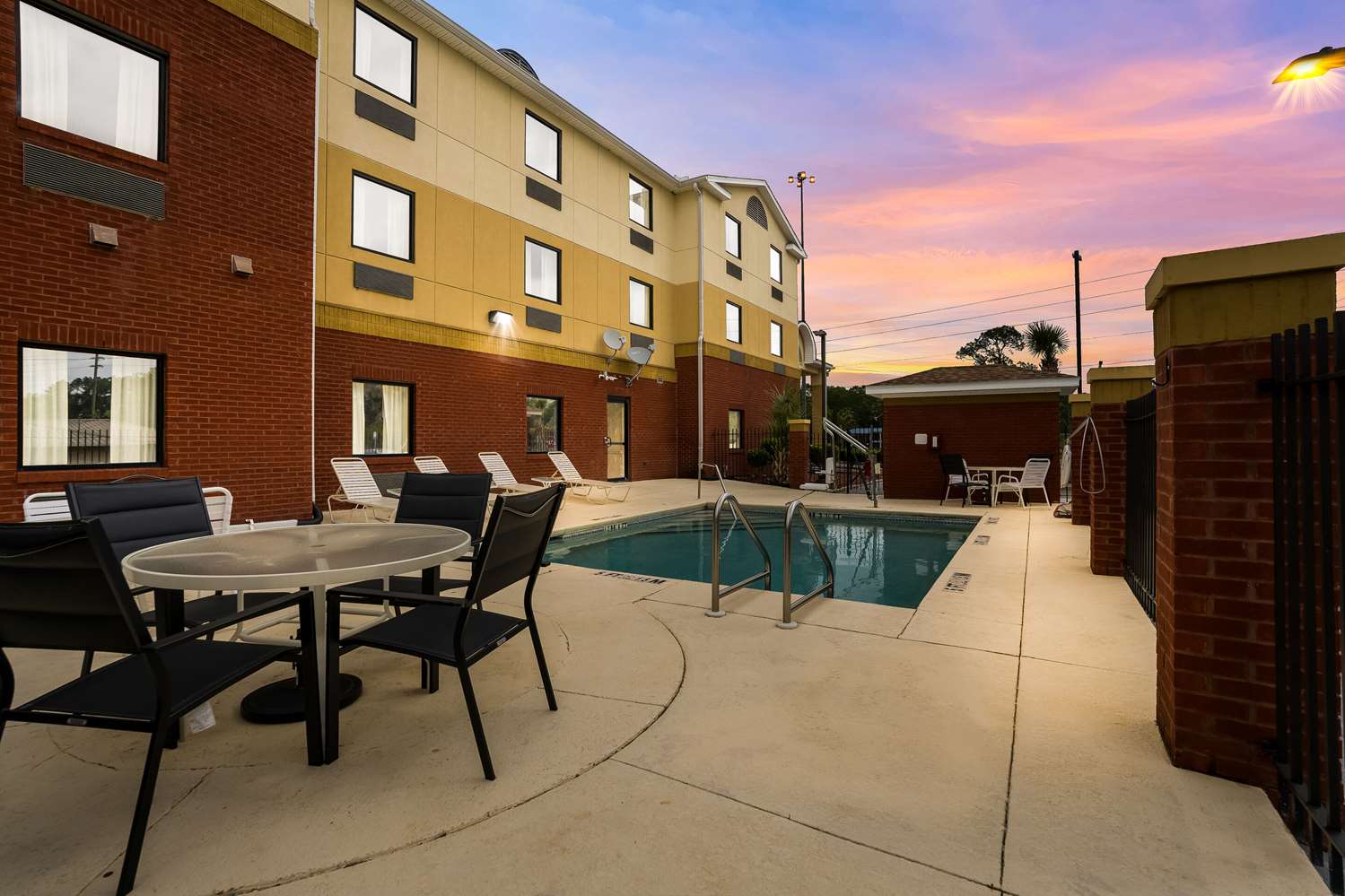 Comfort Inn & Suites Chipley I-10 34/34