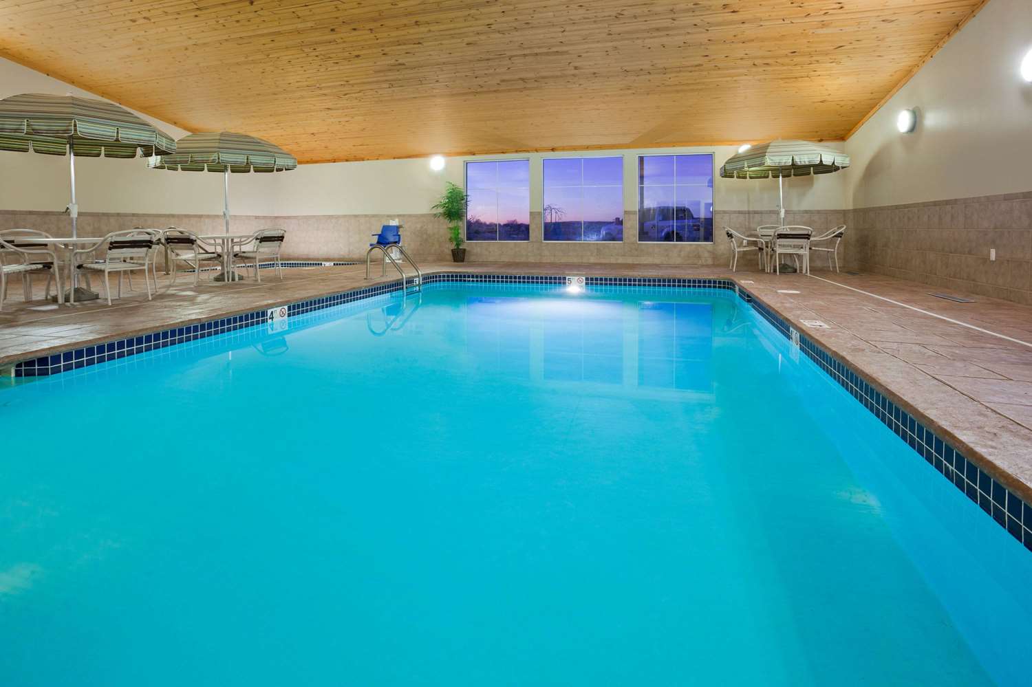 Americinn By Wyndham Osage 26/48