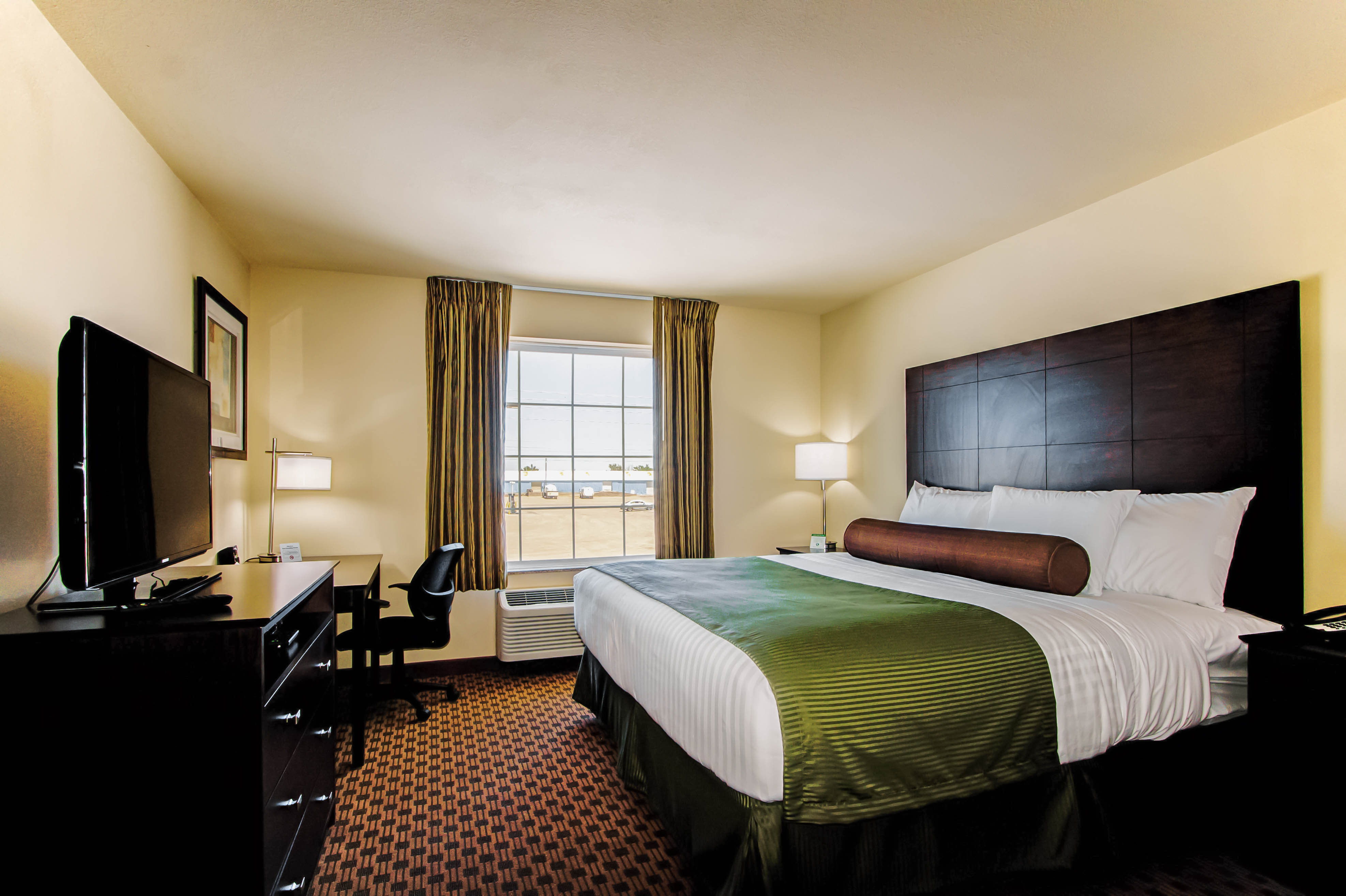 Cobblestone Inn Suites Eads 10/25