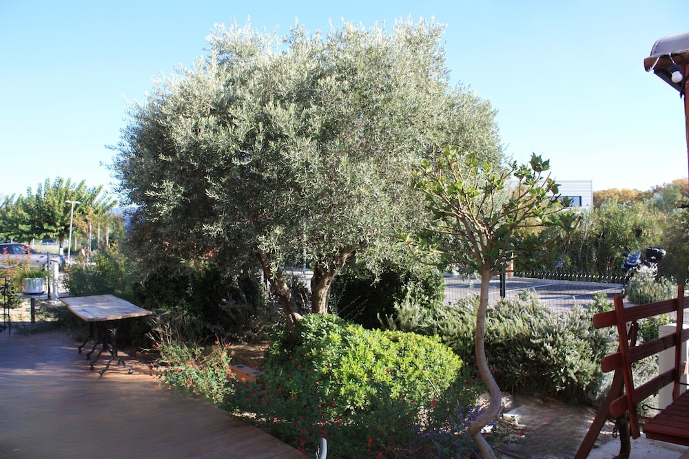 Ibis Budget Saint Martin De Crau Porte De Camargue 55/57