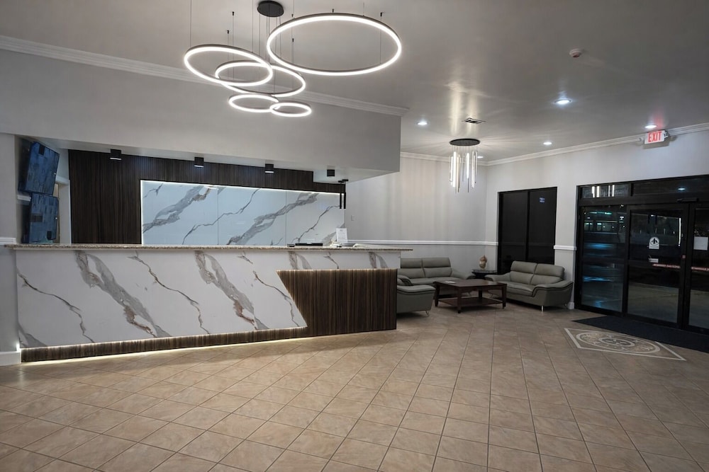 Express Inn Suites 8/58