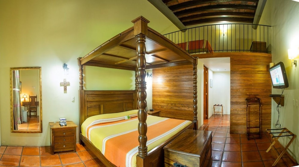 Hacienda Del Gobernador 18/34