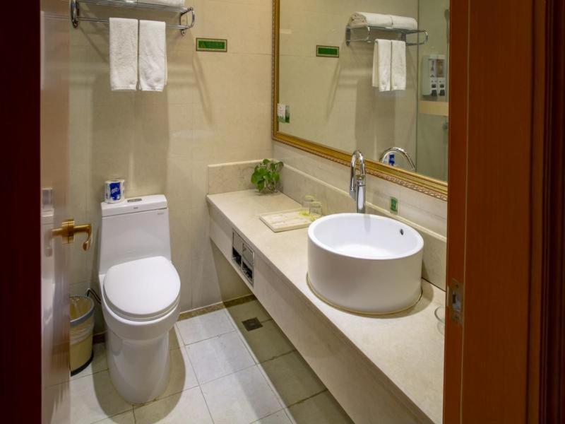 Vienna Hotel Shanghai Yangpu Wujiaochang 27/29