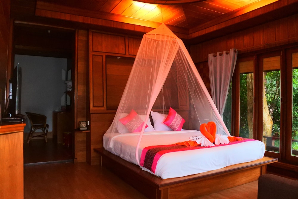 Baan Laanta Resort & Spa 30/69