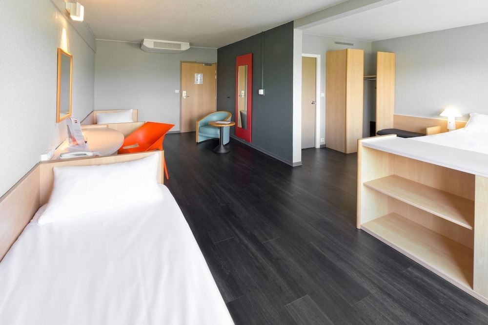 IBIS SAINT DIZIER 21/72