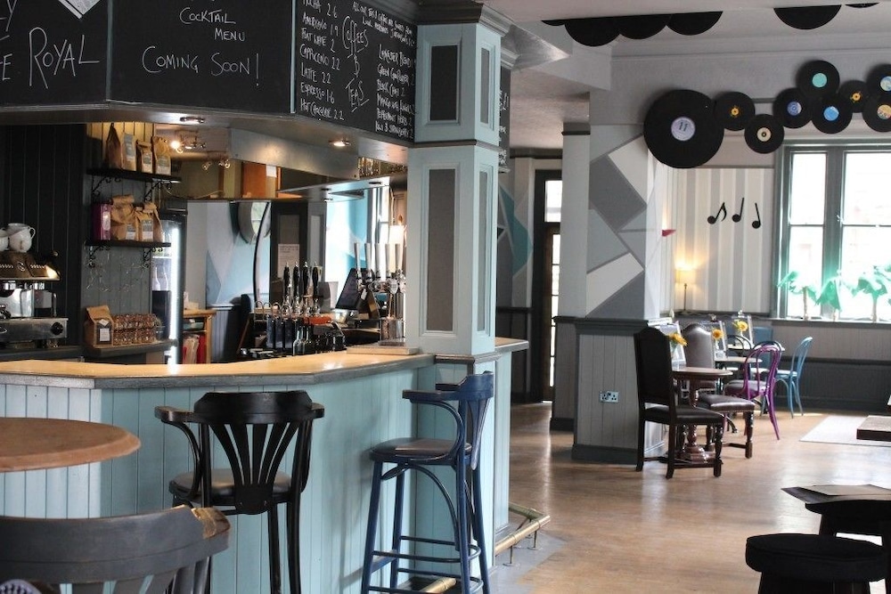 The Royal Hotel and Bar 23/35