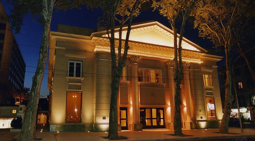 Crillon Mendoza 4/67