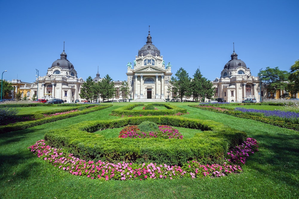 Budapest Museum Central 10/52