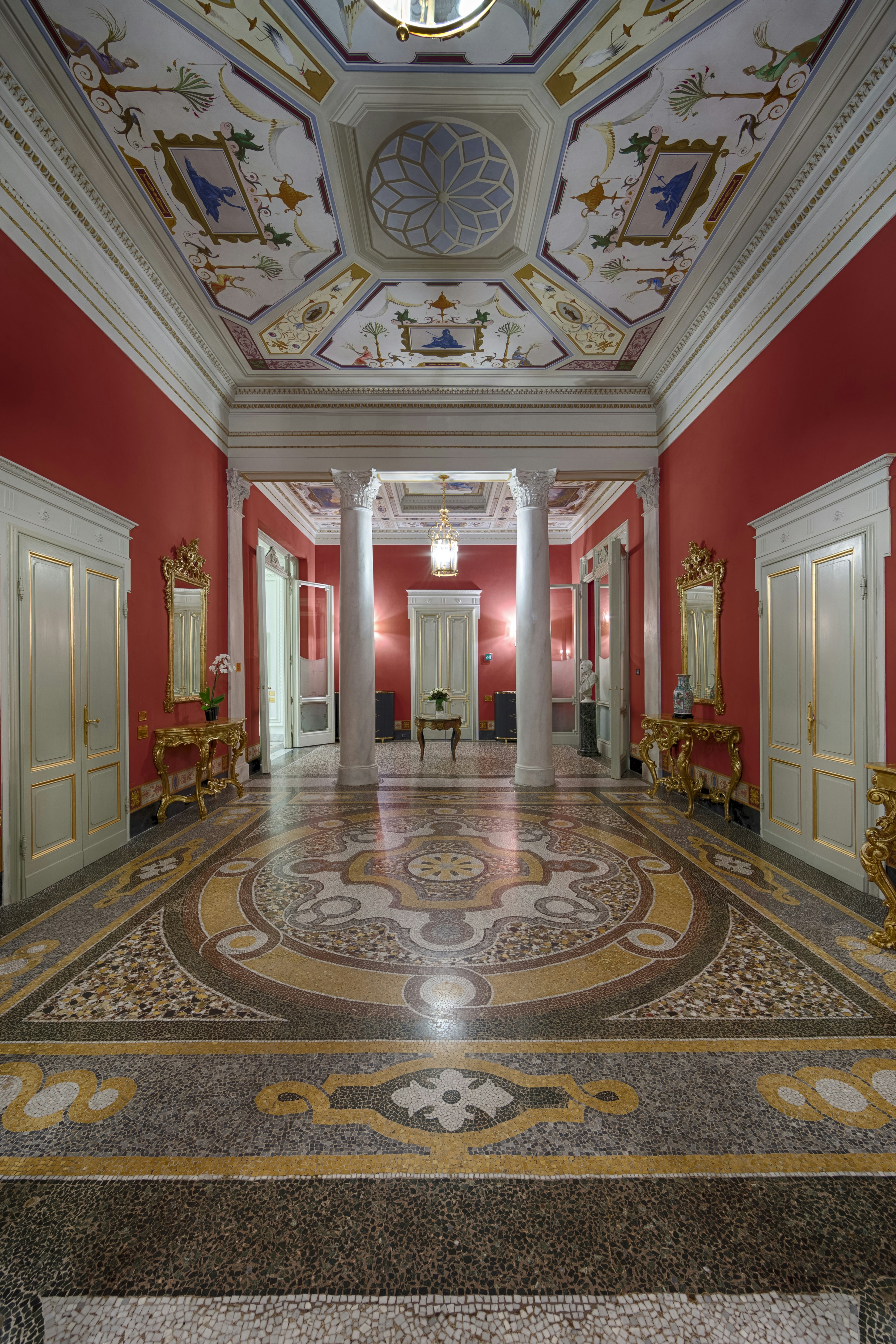 Villa Cora 8/83