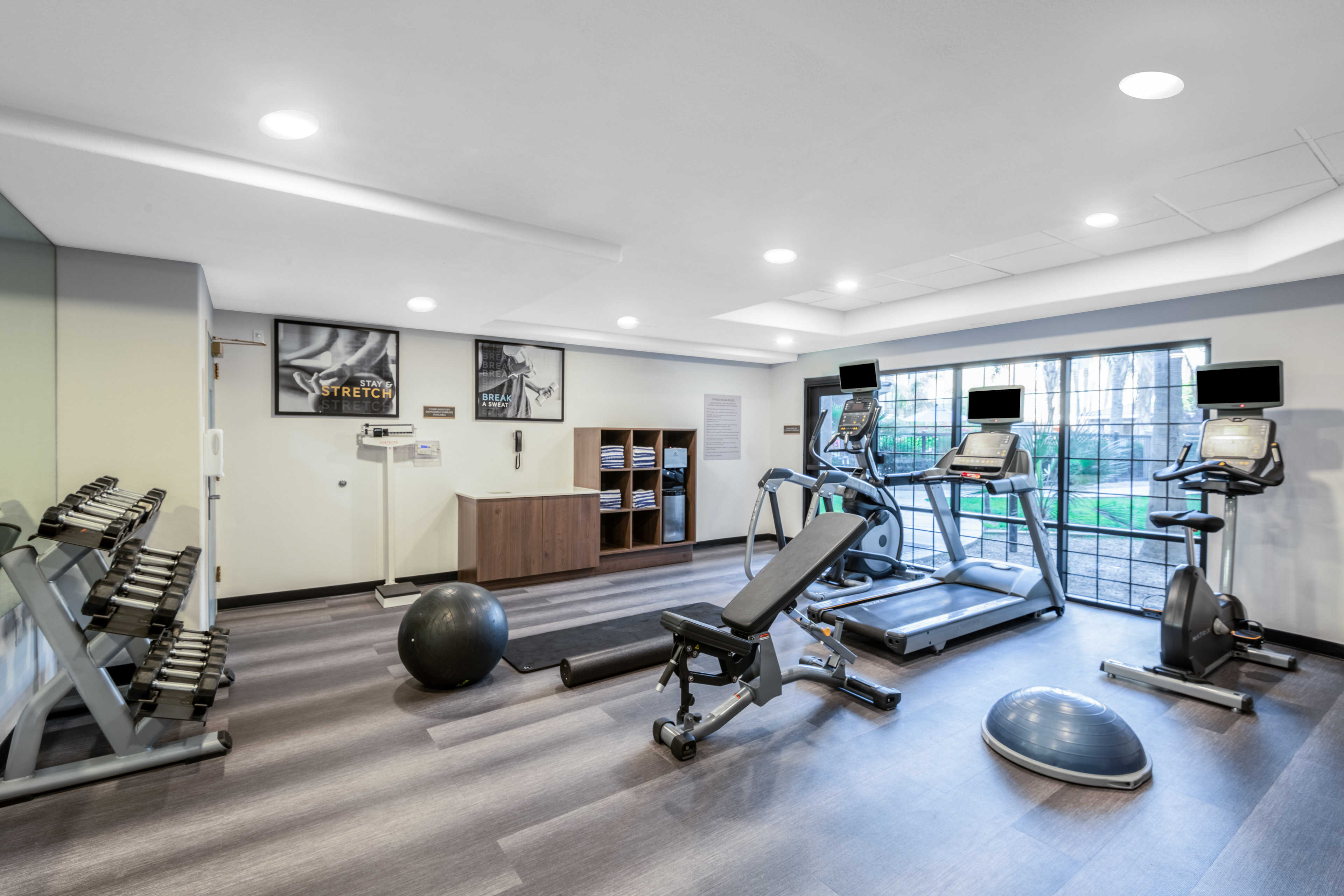 Staybridge Suites Phoenix-Glendale 27/65