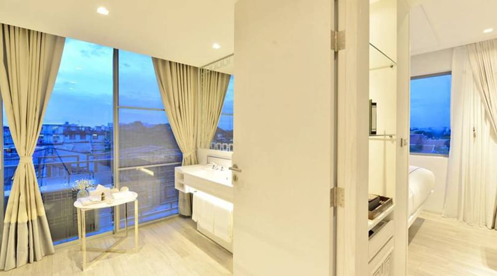 Riva Arun Bangkok 10/73