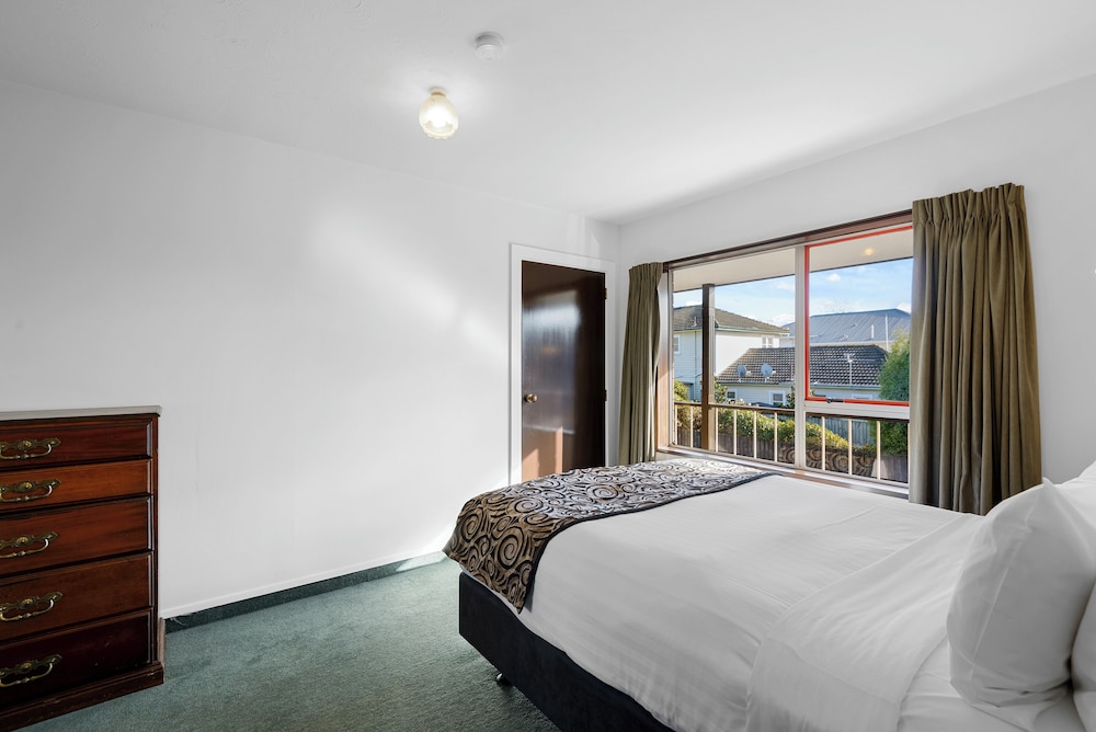 Scenic Hotel Cotswold 20/69