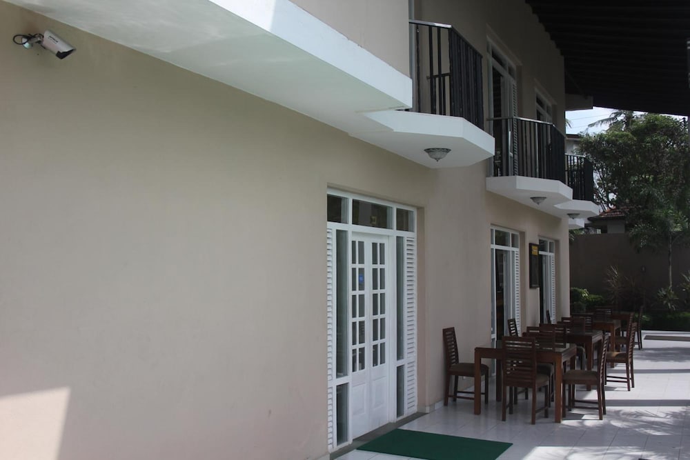 Grand 7 Hotel Thalawathugoda (ex Seven Eleven Hotel) 4/43