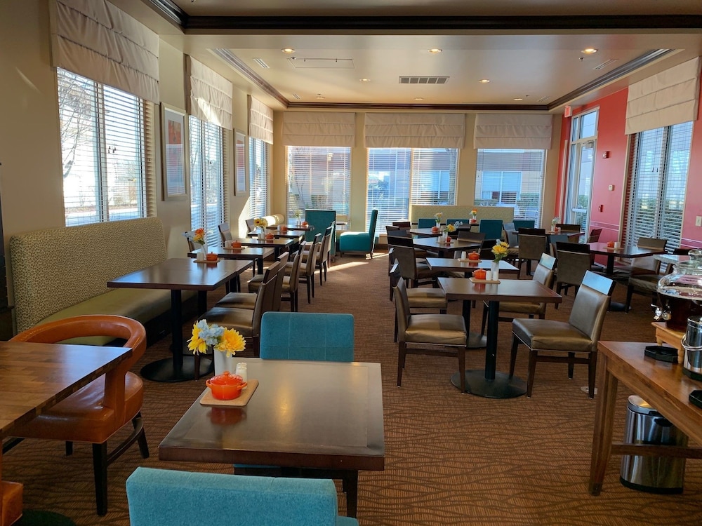 Hilton Garden Inn Bentonville Hotel 51/62