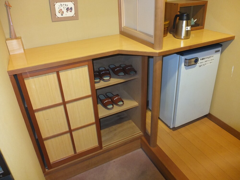 NATSUKASHIYA FUWARI 22/68