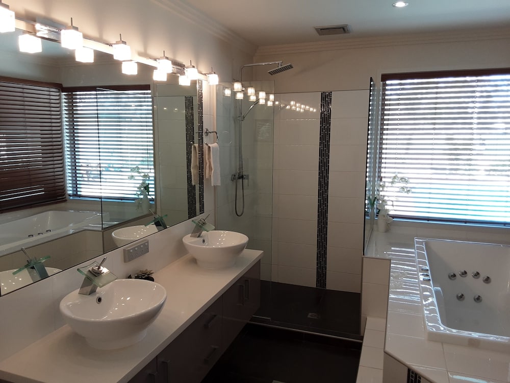 ARLIA SANDS APARTMENTS 25/64