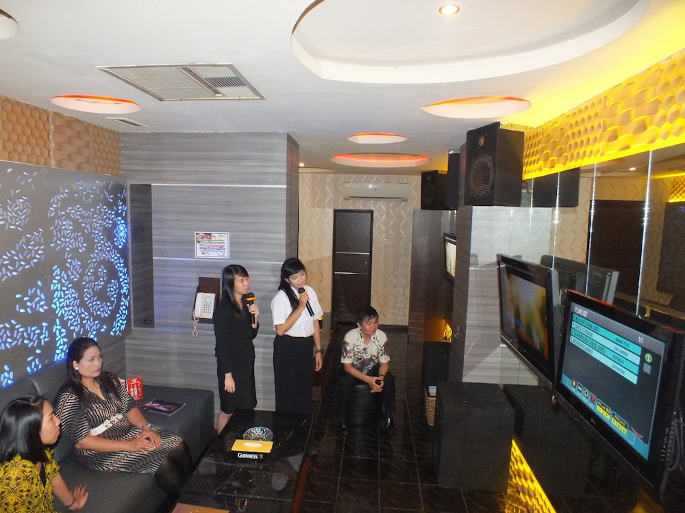 Grand Palace Hotel Makassar 2/18