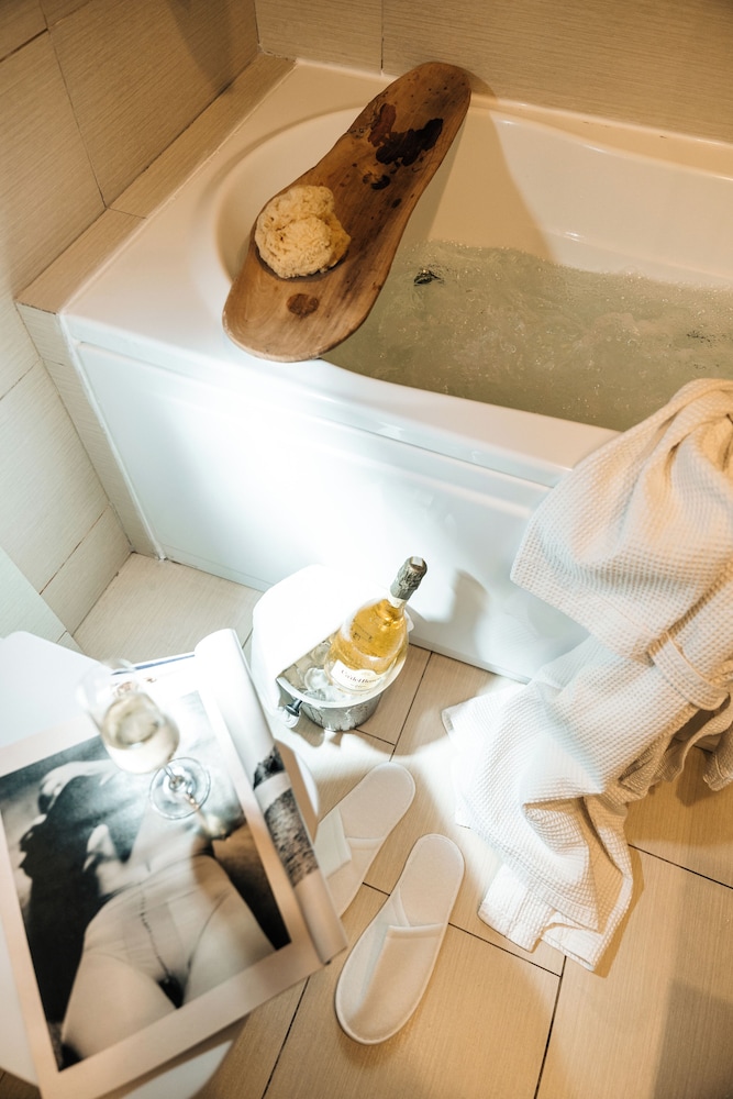 Villa Di Mare Luxury Suites 18/50
