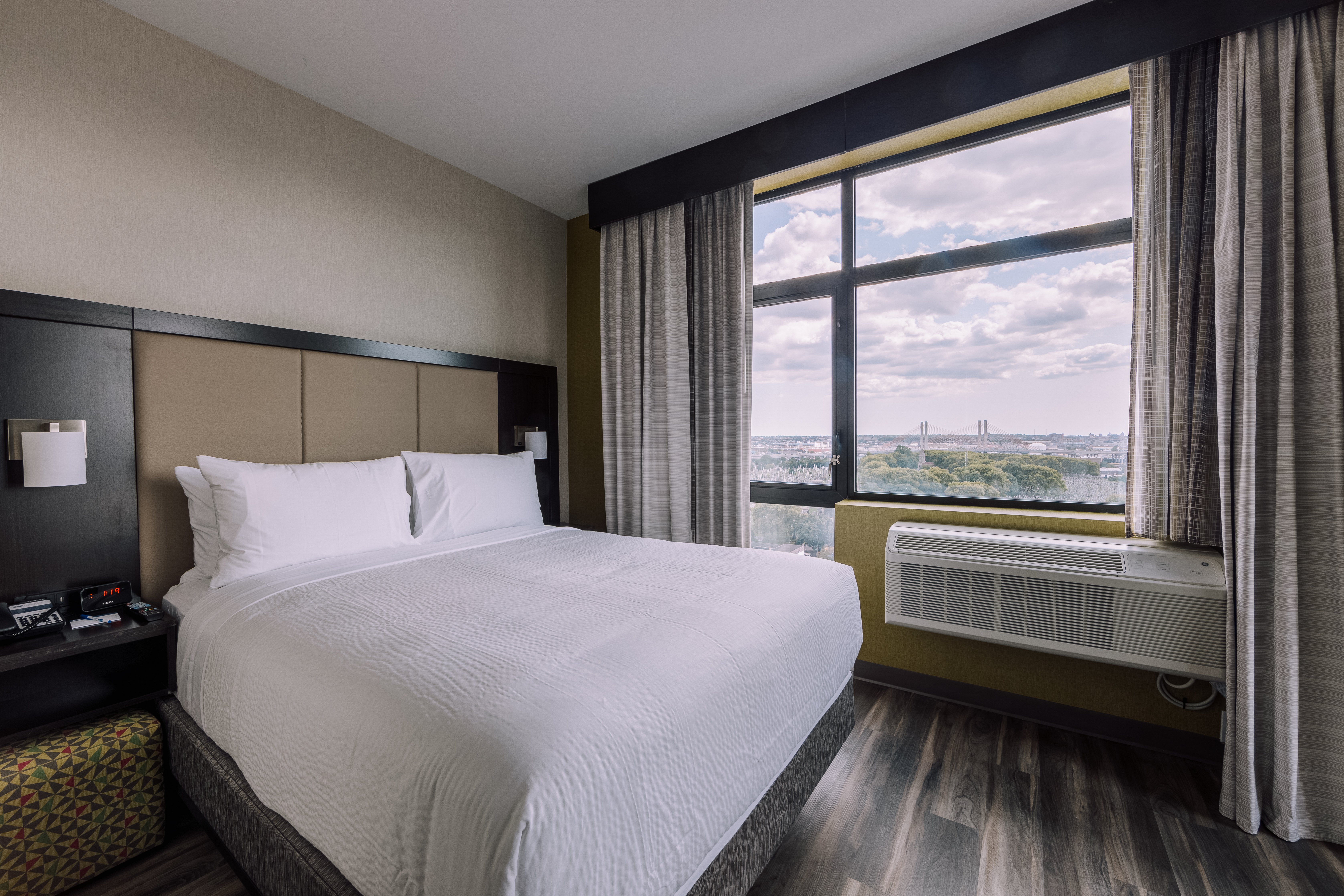 Holiday Inn Express Long Island City E New York, an IHG Hotel 15/48