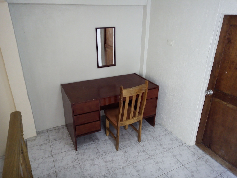 Ocean Bay Beach Resort 25/50
