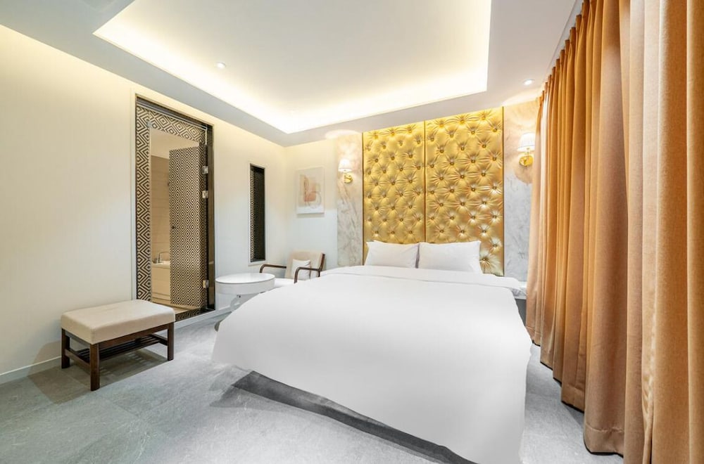 LUXURY
