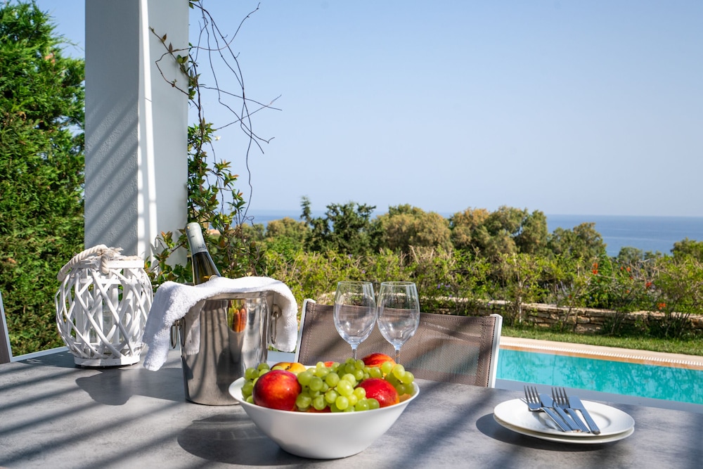 Sofia Luxury Villas 30/50