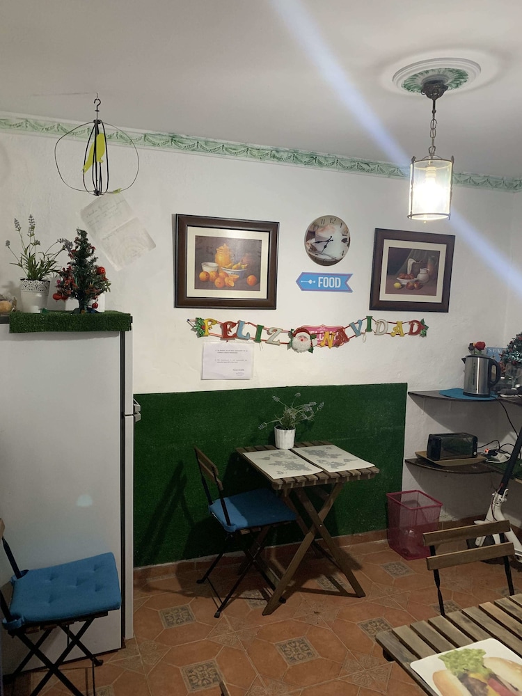Pension Giraldilla 63/67