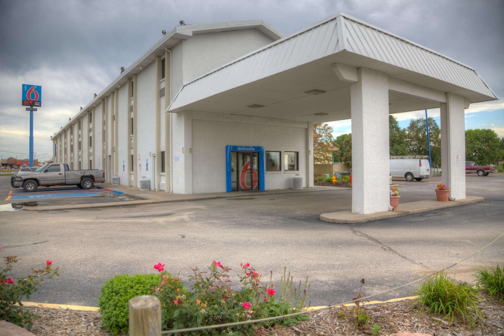 Motel6 Council Bluffs, IA - Omaha East 59/68