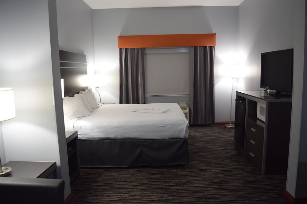 Best Western Elkhart Inn & Suites 7/27