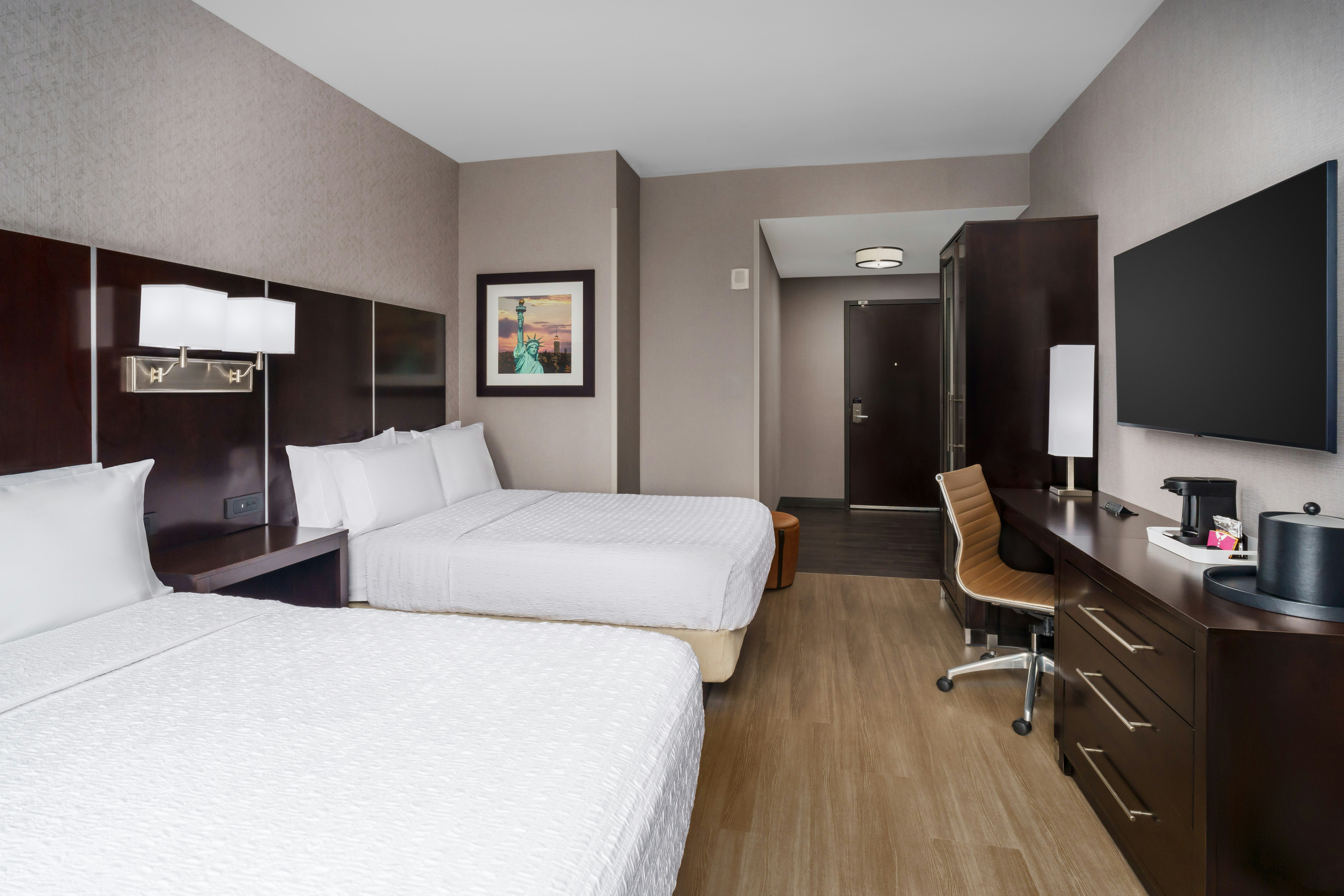 room, 2 double beds, city view