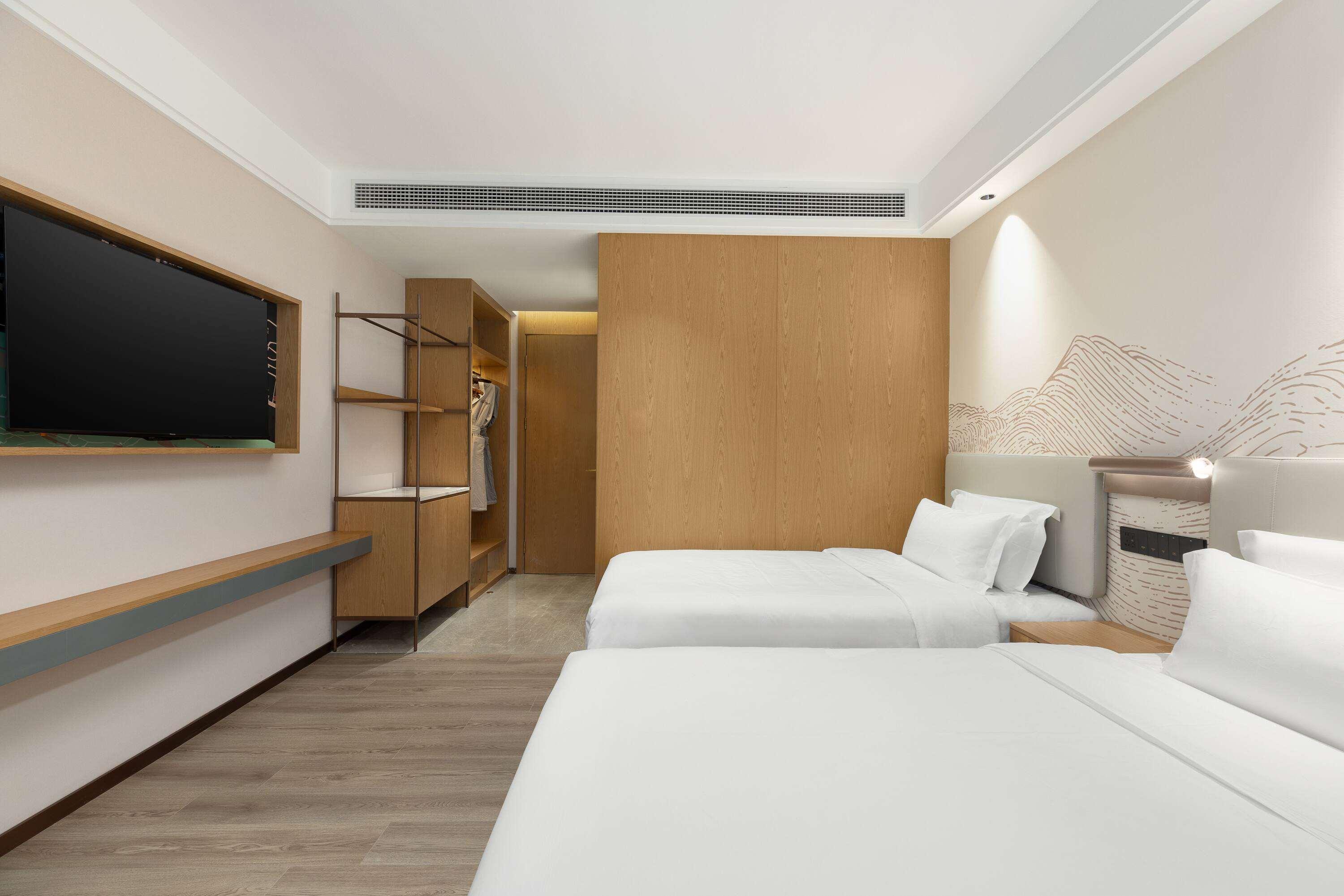 Ramada Encore by Wyndham Wuhan Station 14/30