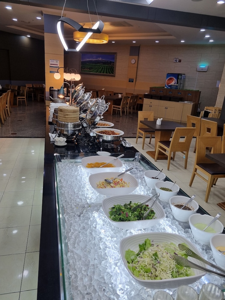 Sea Cliff Hotel Jeju 53/69