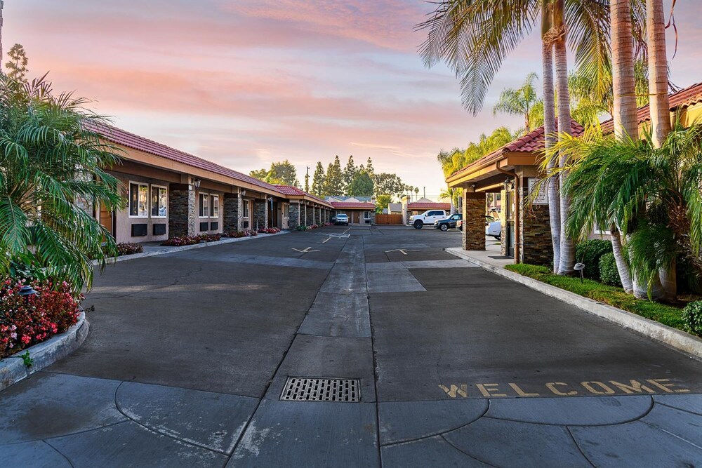 Hyland Motel 5/30