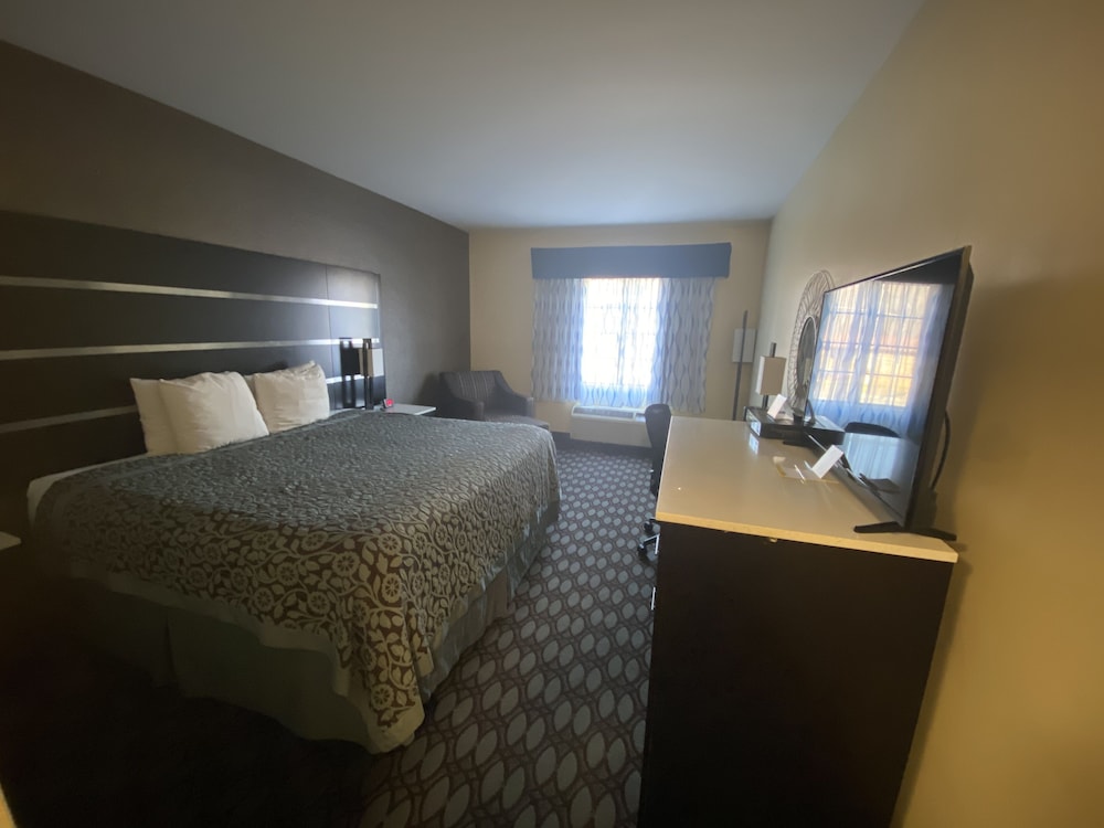 Days Inn By Wyndham Budd Lake 8/26