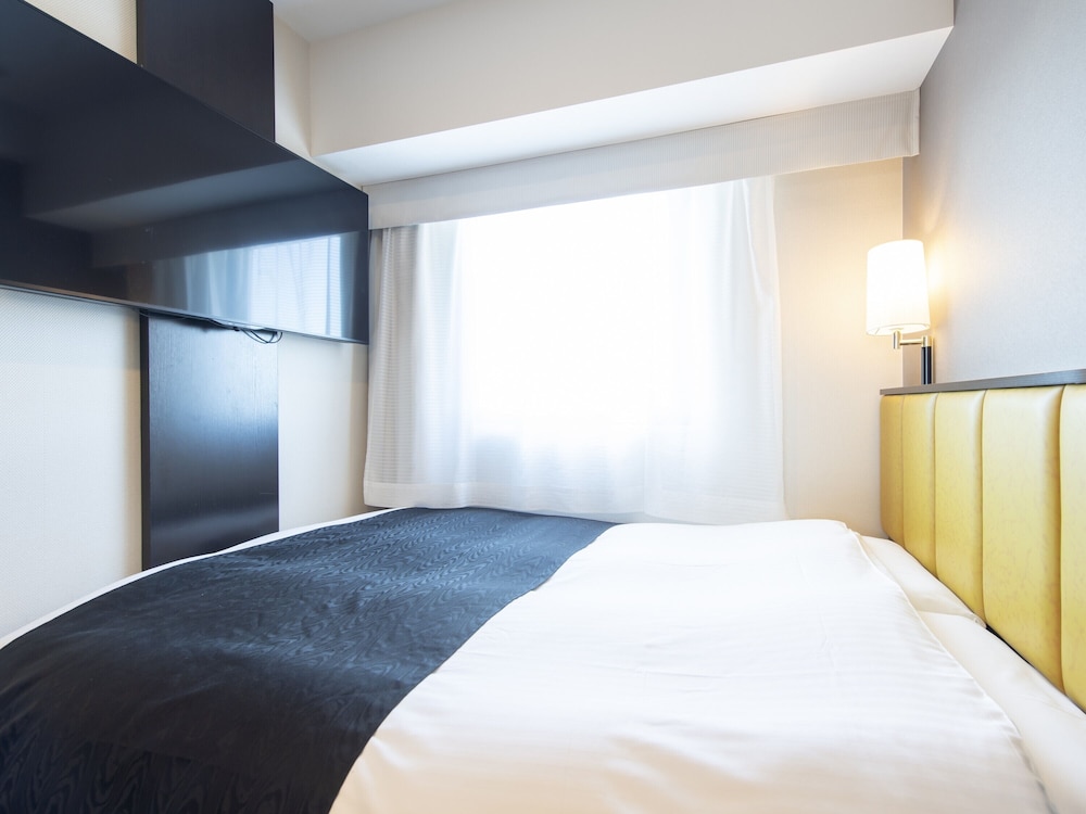 ROOM, DOUBLE BED