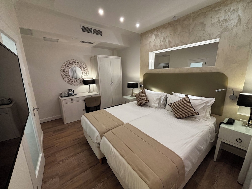 Osborne Hotel 29/64