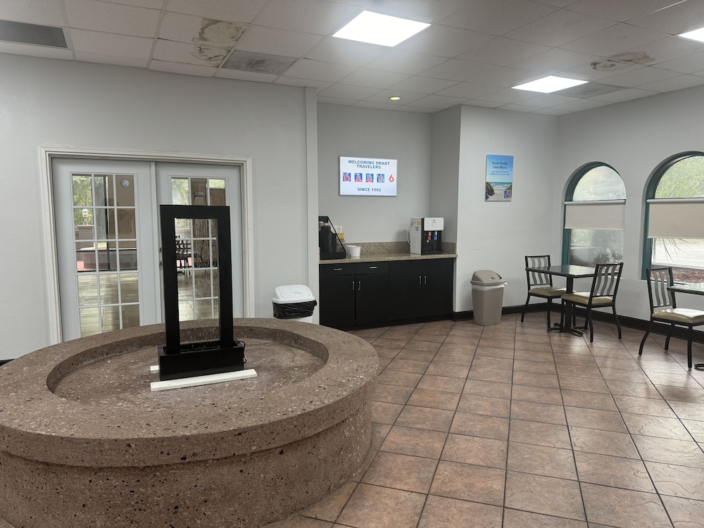 Studio 6 Extended Stay - Savannah, GA - Gateway & I-95 6/27