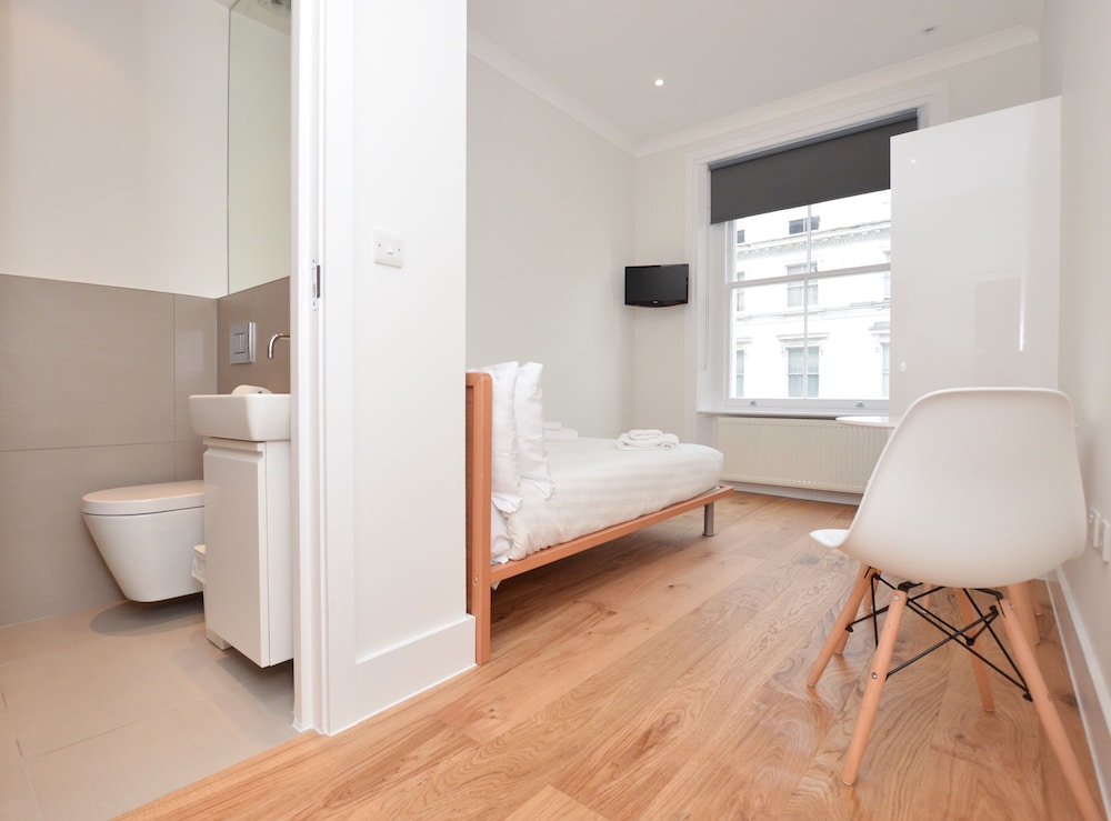 Queensborough Terrace Serviced Apartments 25/50