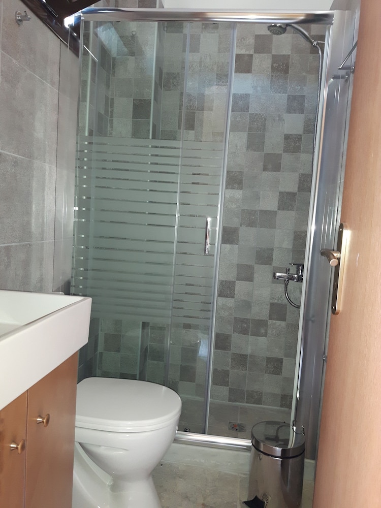 Antigoni Hotel 30/32