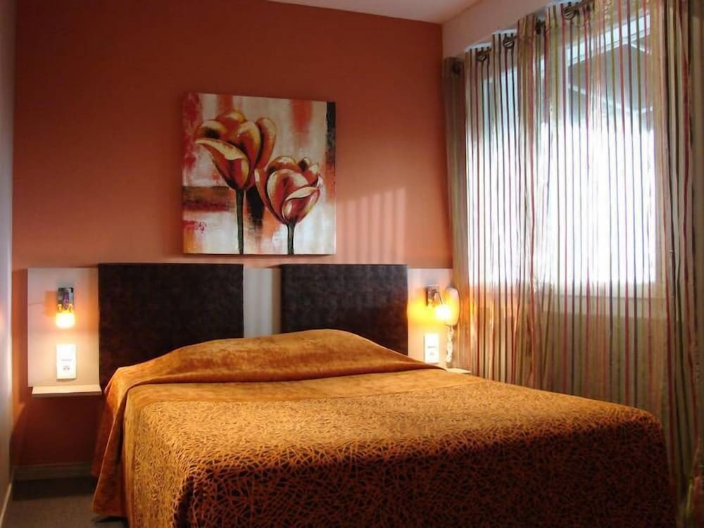 Hotel Savary 36/49