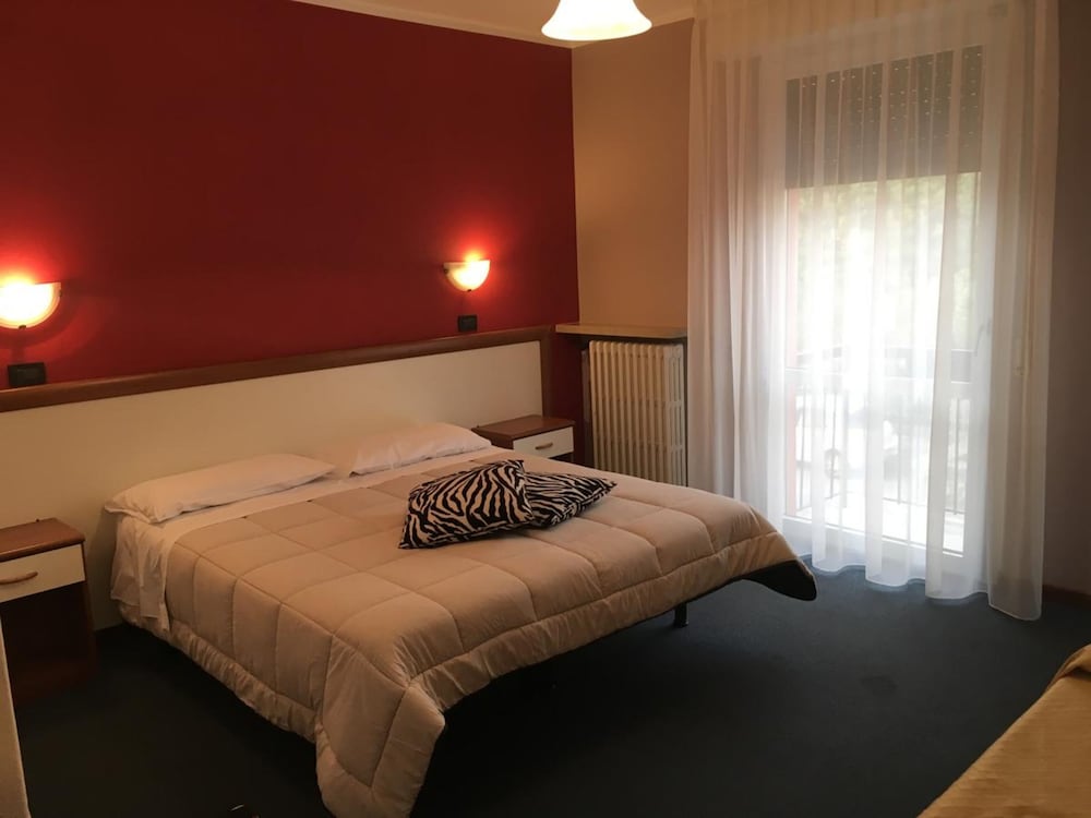 Hotel Cortina 25/44