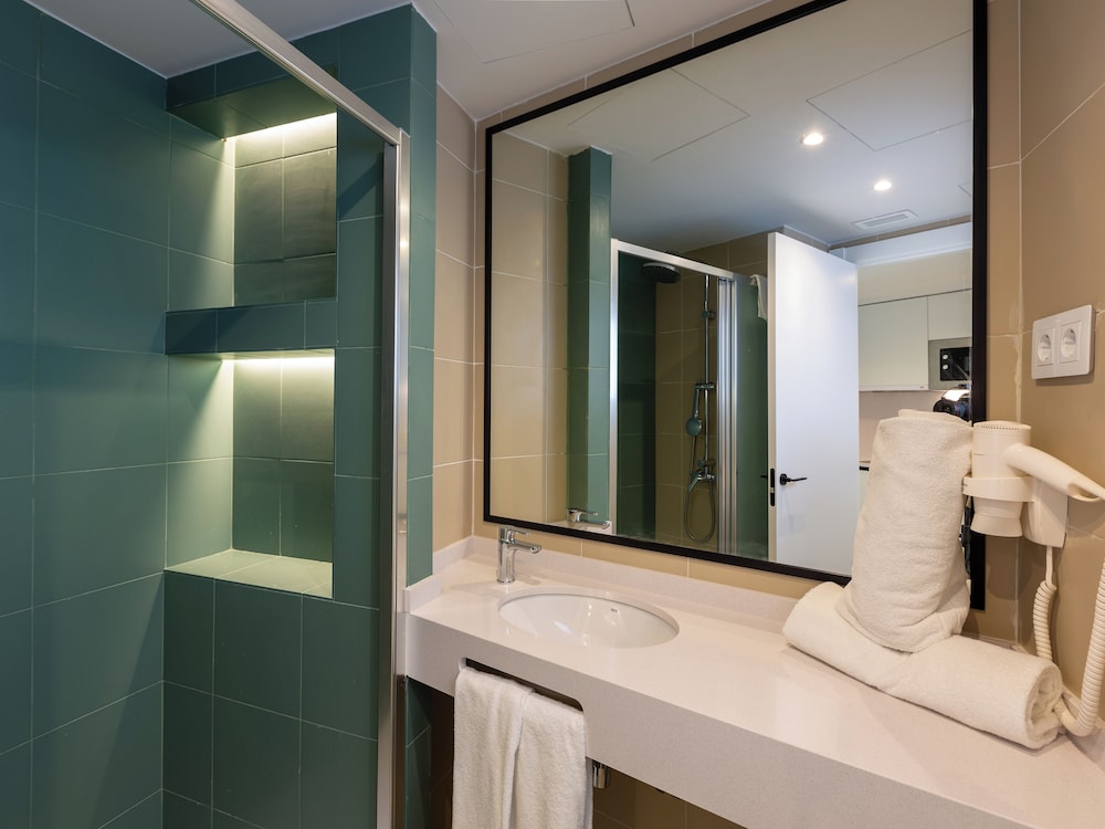 Sunway Atlanta Apartments 15/19