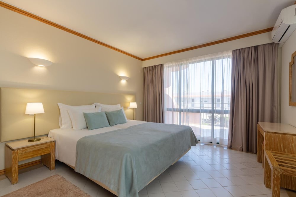 1 BEDROOM, APARTMENT