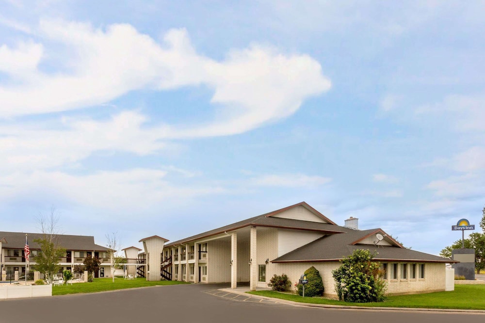 Days Inn by Wyndham Delta 2/18