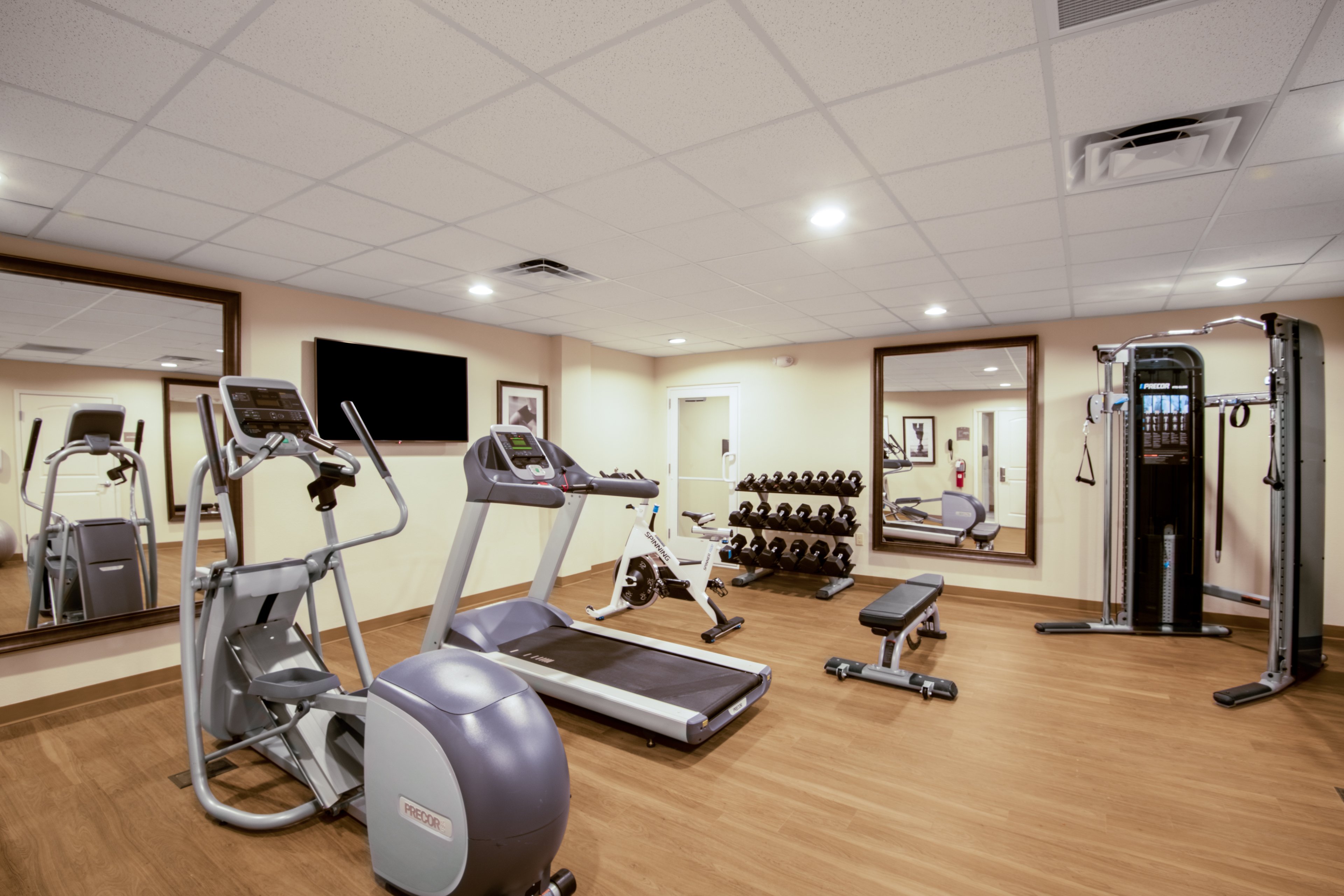 Staybridge Suites Scottsdale - Talking Stick 24/48