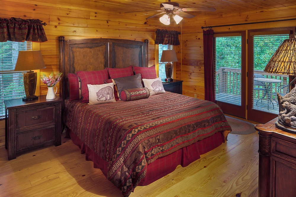 Bluegreen Vacations Blue Ridge Village, an Ascend Collection Resort 11/40